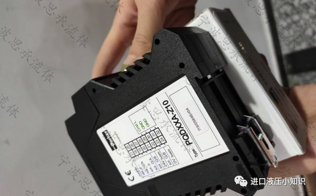 1668477697923071.png 640 (4).png